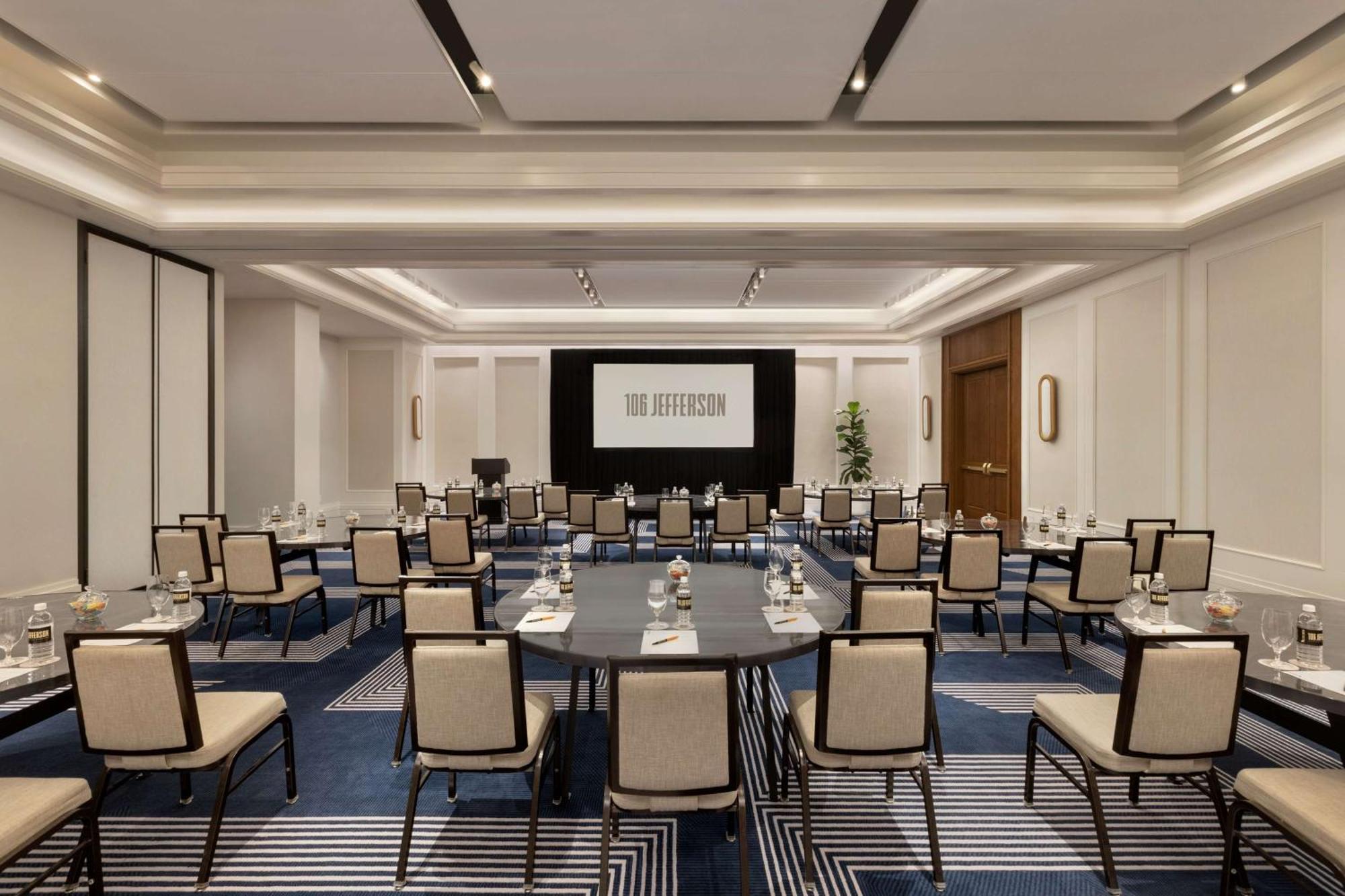 106 Jefferson Huntsville, Curio Collection By Hilton Екстер'єр фото